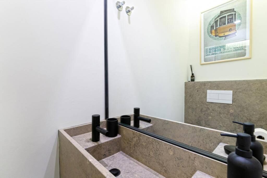Stylish Apartment By Av. Da Liberdade ลิสบอน ภายนอก รูปภาพ
